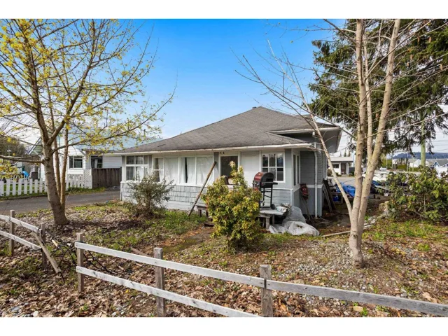 34595 2 AVENUE, Abbotsford, British Columbia V2S8B7