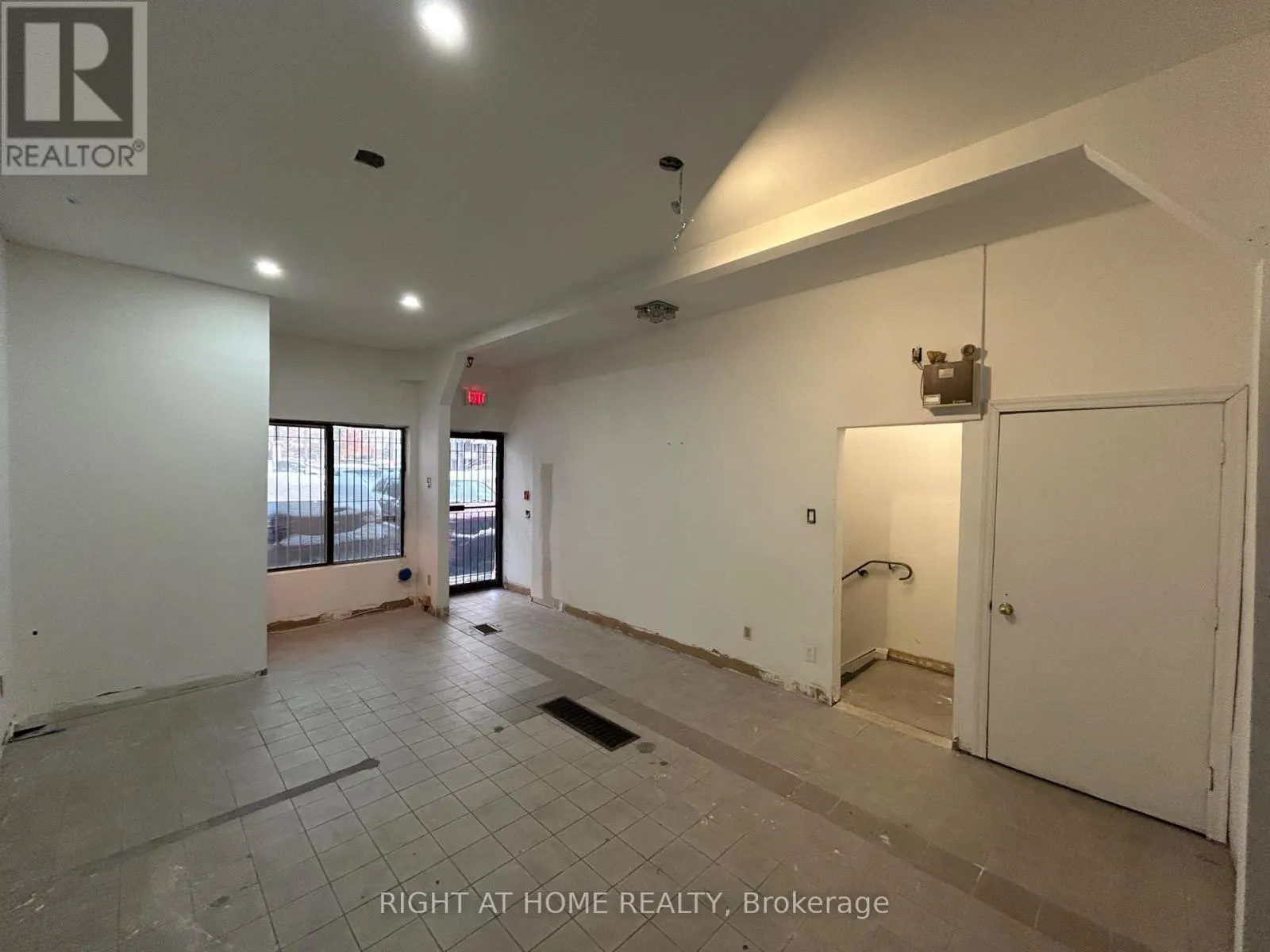 Commercial Sale For Sale