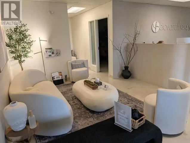 300 214 Red River RD, Thunder Bay, Ontario P7B1A6