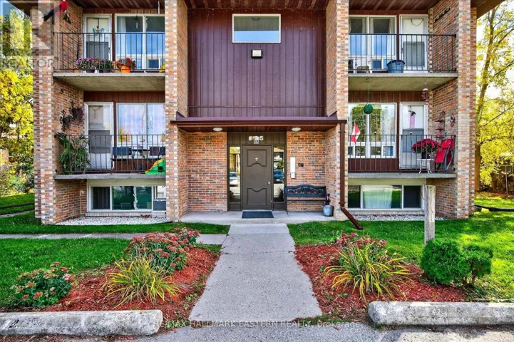 135 LANSDOWNE STREET W, Peterborough (Otonabee Ward 1), Ontario K9J1Y2