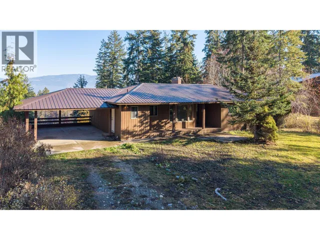 4358 Chamberlain Road, Spallumcheen, British Columbia V4Y0M1