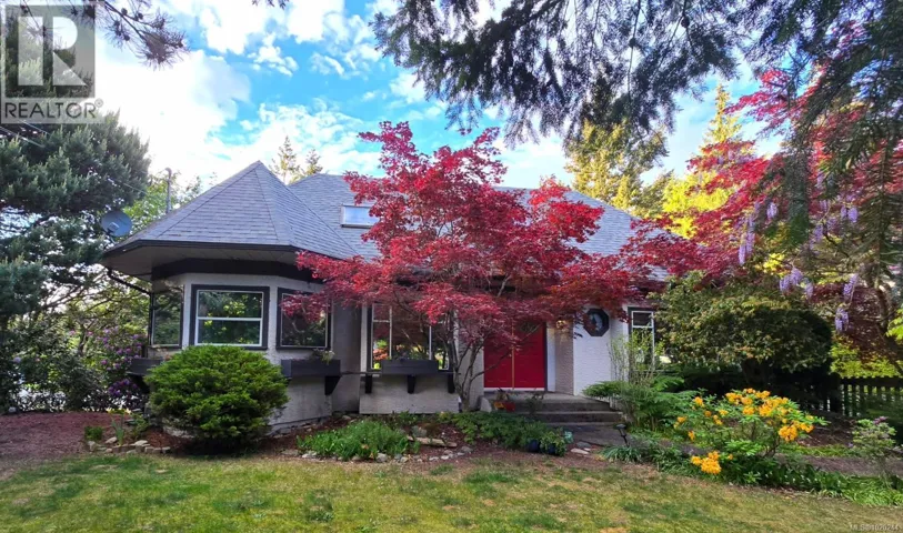 647 Tamarack Dr, Qualicum Beach, British Columbia V9K1A8
