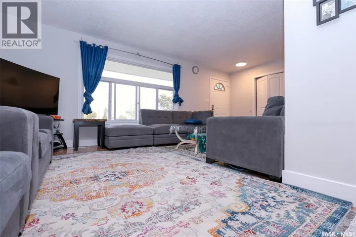 1614 McKercher DRIVE, Saskatoon, Saskatchewan S7H5E1