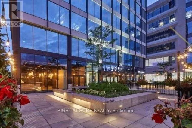 102 - 305 KING STREET W, Kitchener, Ontario N2G1B9