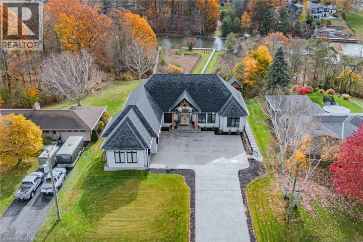 32 SUNNINGHILL Drive, Port Dover, Ontario N0A1N6