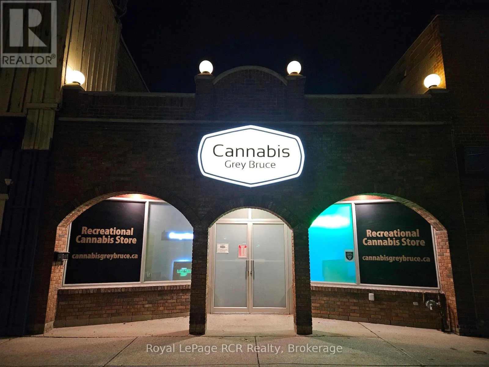 Commercial Sale For Sale