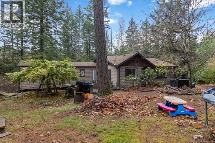 660 Millstream Lake Rd, Highlands, British Columbia V9B6E9