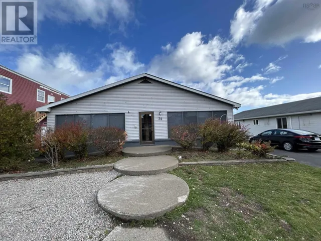 38 McKeen Street, Glace Bay, Nova Scotia B1A5B9