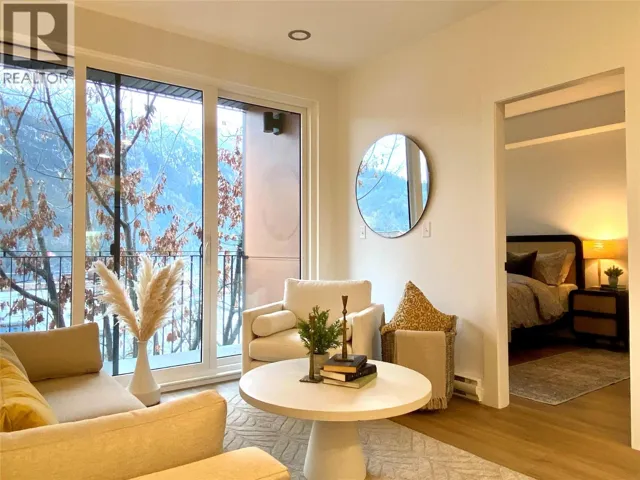 514 VICTORIA Street Unit# 404, Nelson, British Columbia V1L4K8