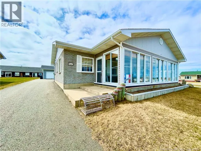 7662 du Havre, Bas-Caraquet, New Brunswick E1W5X2