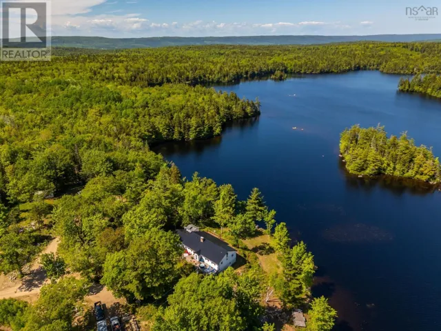 31 Acorn Lane, Lake La Rose, Nova Scotia B0S1A0