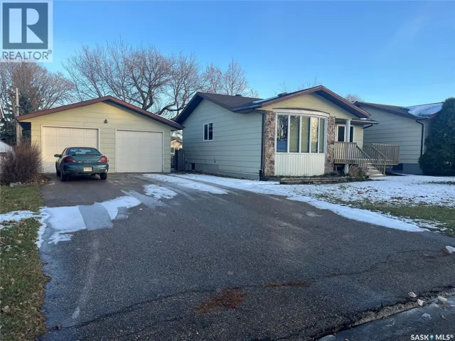 506 9th STREET E, Wynyard, Saskatchewan S0A4T0