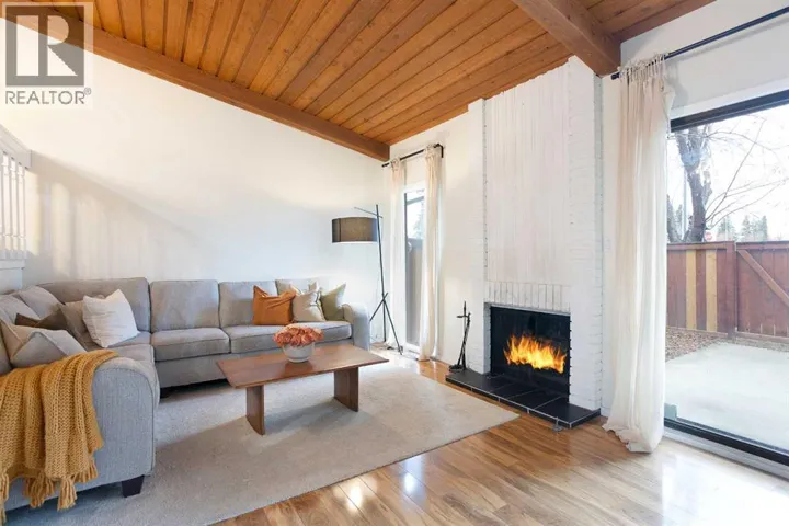 54, 10030 Oakmoor Way SW, Calgary, Alberta T2V4S8