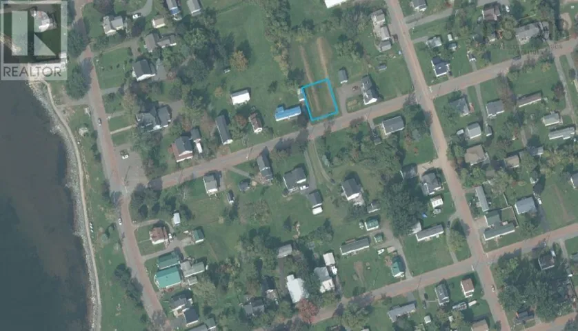 61 Queen Street, Pugwash, Nova Scotia B0K1L0