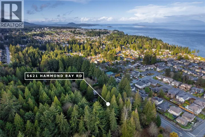 5621 Hammond Bay Rd, Nanaimo, British Columbia V9T5N2