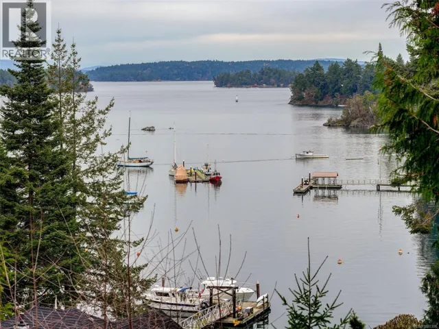 10931 Inwood Rd, North Saanich, British Columbia V8L5H9