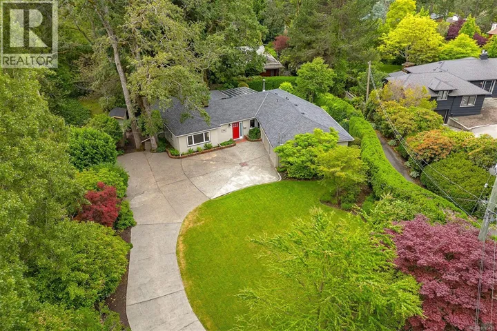 1941 Mayfair Dr, Saanich, British Columbia V8P1R1
