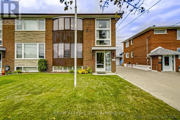 19 MARTINI DRIVE, Toronto (Brookhaven-Amesbury), Ontario M6M4X4