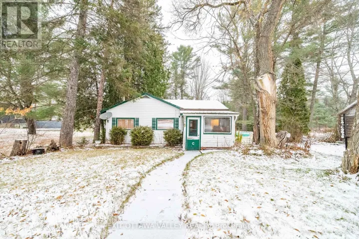 6 OTTAWA STREET, Laurentian Hills, Ontario K0J1P0
