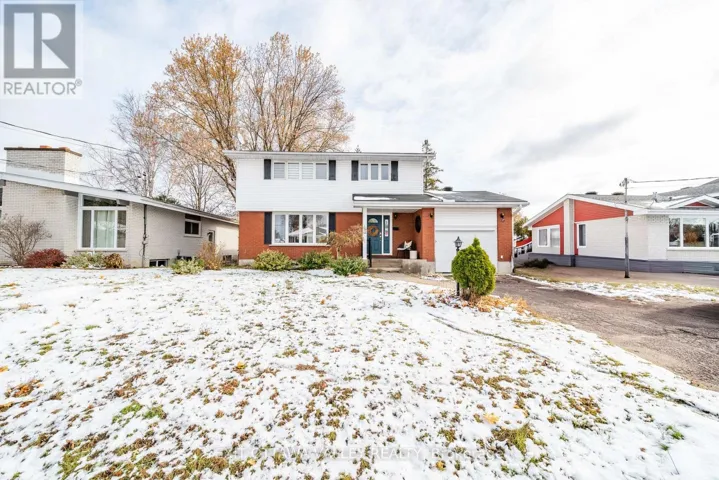 321 PATRICIA AVENUE, Pembroke, Ontario K8A2C1