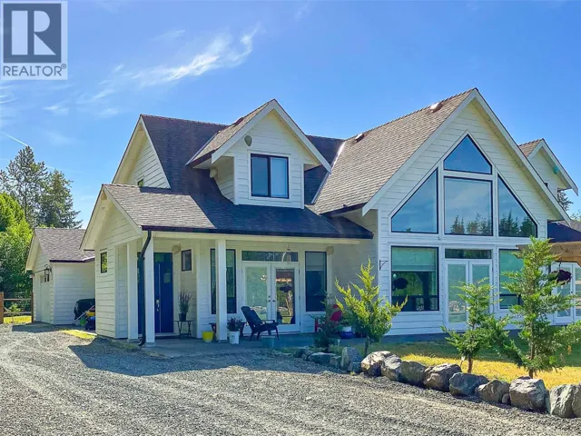 8740 Oyster River Way, Black Creek, British Columbia V9J1K3