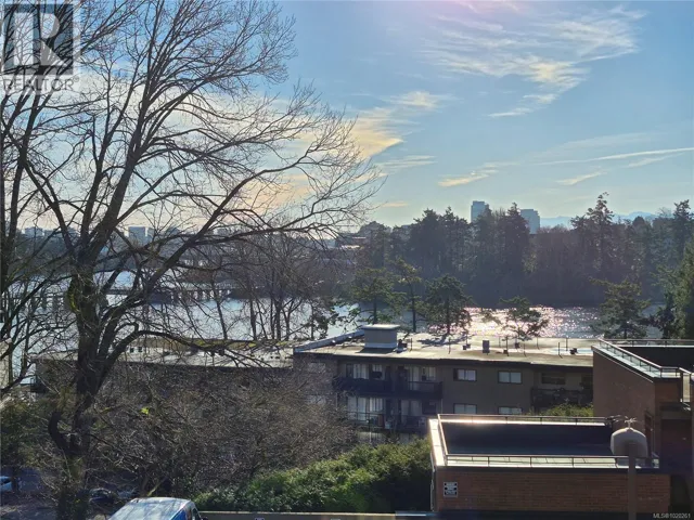 305 103 Gorge Rd E, Victoria, British Columbia V9A6Z2