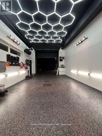 66 N QUEEN STREET, Toronto (Islington-City Centre West), Ontario M8Z2C4