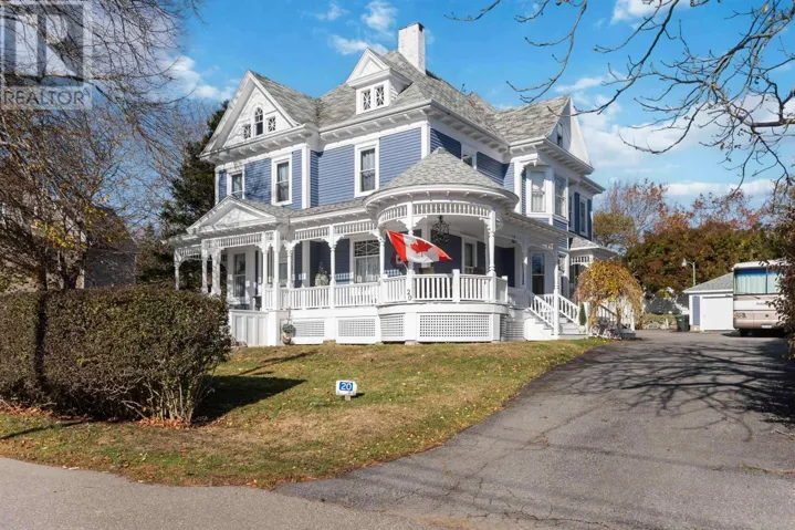 30 Victoria Avenue, Weymouth, Nova Scotia B0W3T0