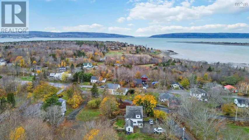 10 Sunset Drive, Smiths Cove, Nova Scotia B0S1S0