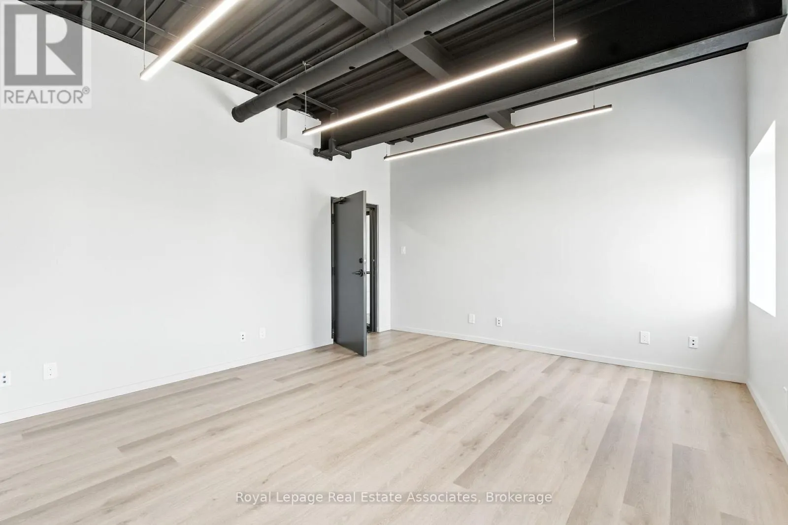 Commercial Sale For Sale