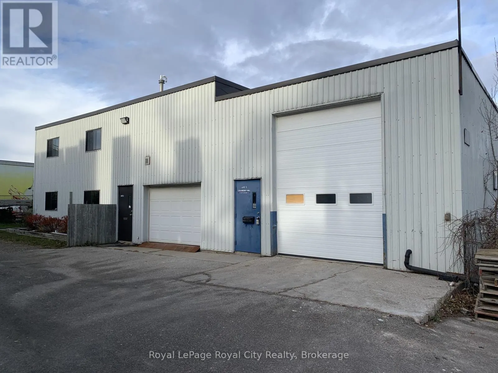 Commercial Sale For Sale