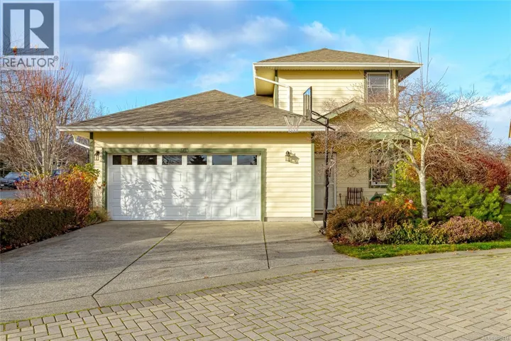 1954 Polo Park Crt, Central Saanich, British Columbia V8M2K1