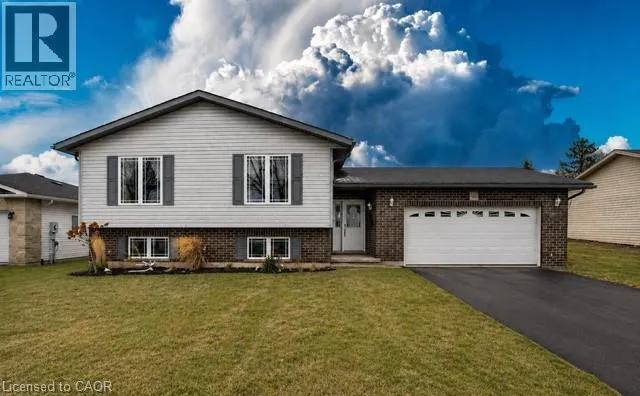 460 KING Street E, Mount Forest, Ontario N0G2L2