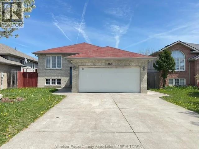 4564 FONTANA AVENUE, Windsor, Ontario N9G3C8