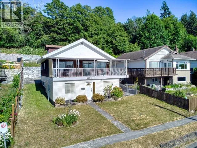 5756 WILLOW AVE, Powell River, British Columbia V8A4P7