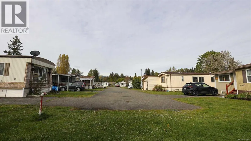 1700 Cumberland Rd, Courtenay, British Columbia V9N2E9