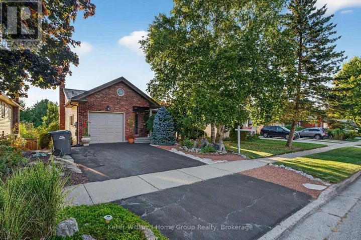 114 DOVERCLIFFE ROAD, Guelph (Dovercliffe Park/Old University), Ontario N1G3A6