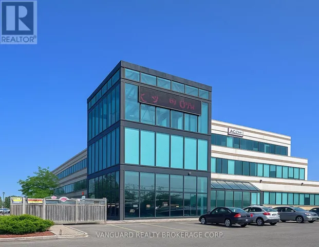 300 - 1091 GORHAM STREET, Newmarket (Huron Heights-Leslie Valley), Ontario L3Y8X7