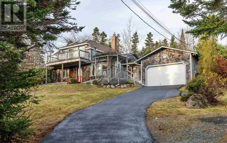 310 Hillside Drive, Boutiliers Point, Nova Scotia B3Z1W8