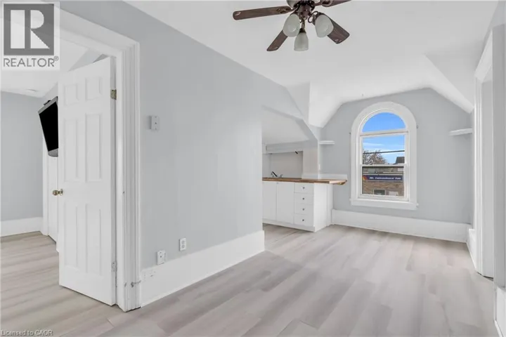57 BEVERLY Street Unit# 201, Cambridge, Ontario N1R3Z6