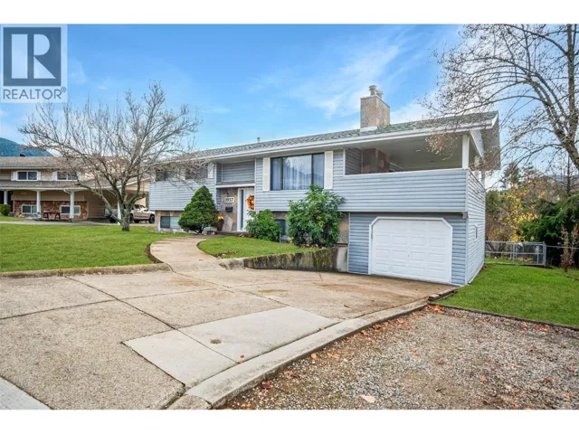 1937 RIVERSIDE Crescent, Castlegar, British Columbia V1N3W5