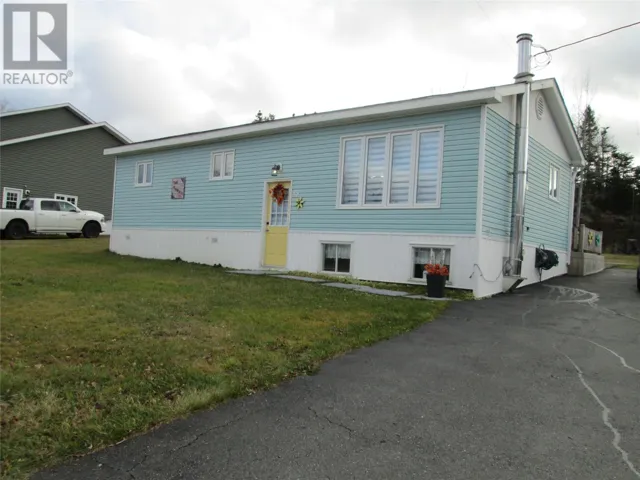 45 Country Road, Bishop's Falls, Newfoundland & Labrador A0H1C0