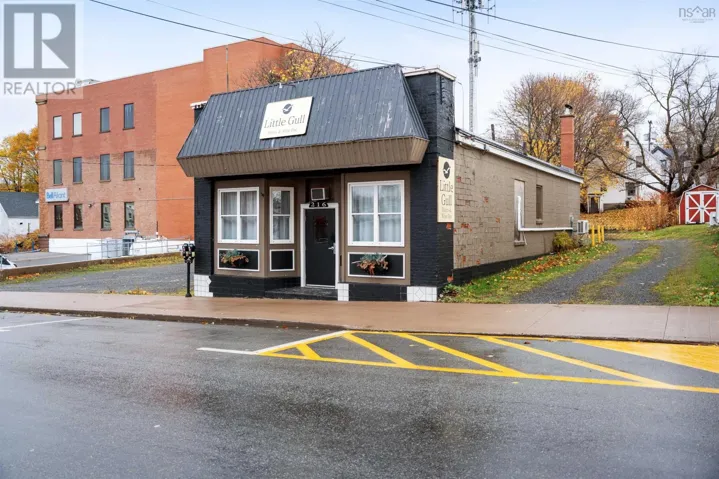 216 Archimedes Street, New Glasgow, Nova Scotia B2H2T9