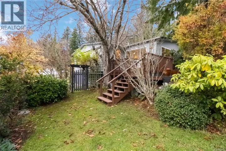 4 5838 Blythwood Rd, Sooke, British Columbia V9Z0G2