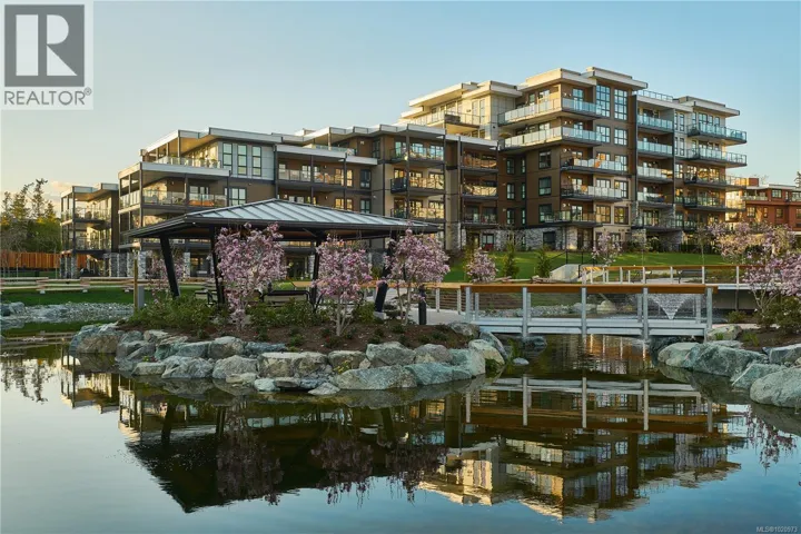 204 741 Travino Lane, Saanich, British Columbia V8Z0G3