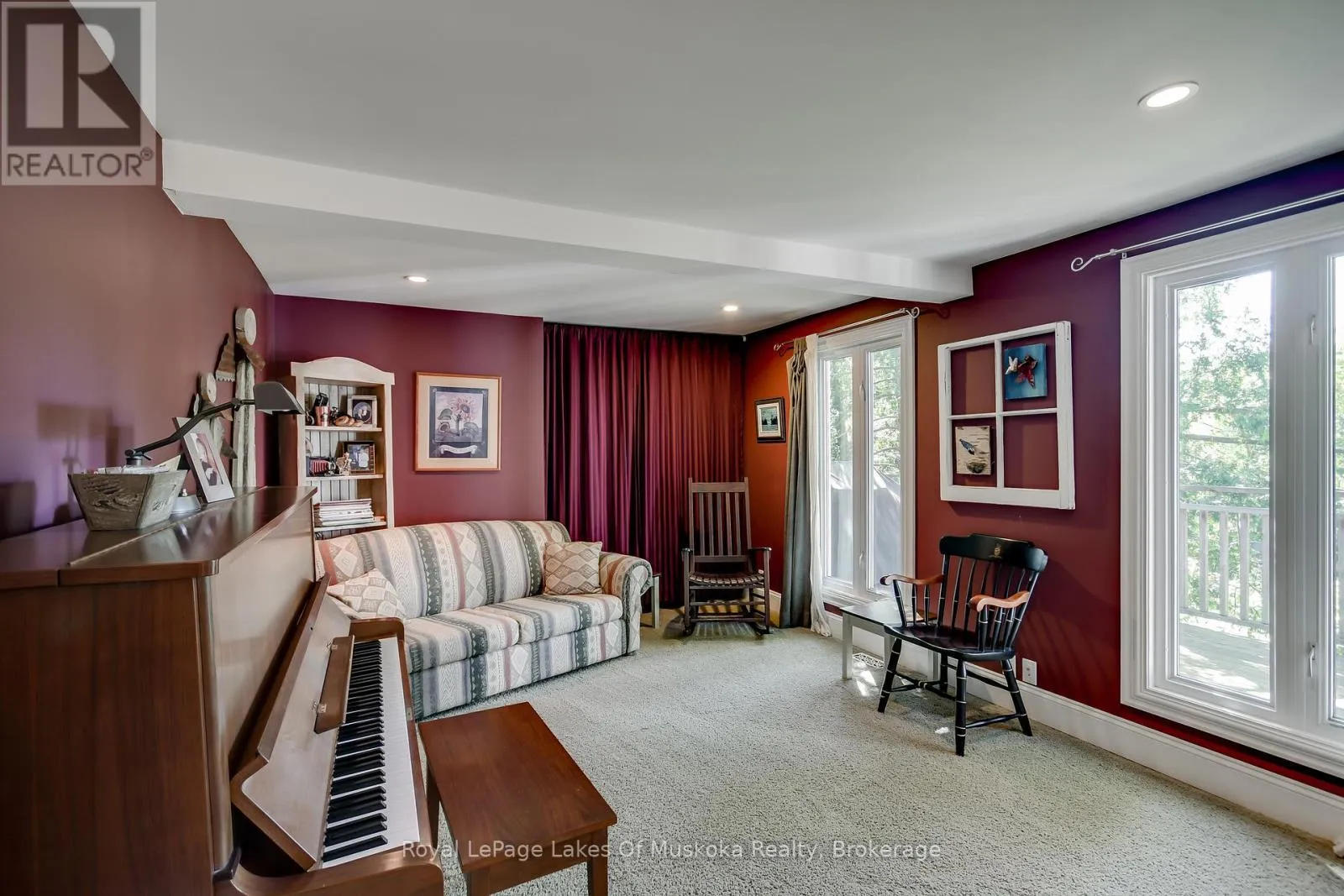 Commercial Sale For Sale