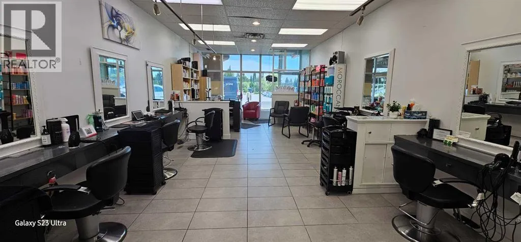 6 #, 6449 CROWNCHILD Trail NE, Calgary, Alberta T3E5R7