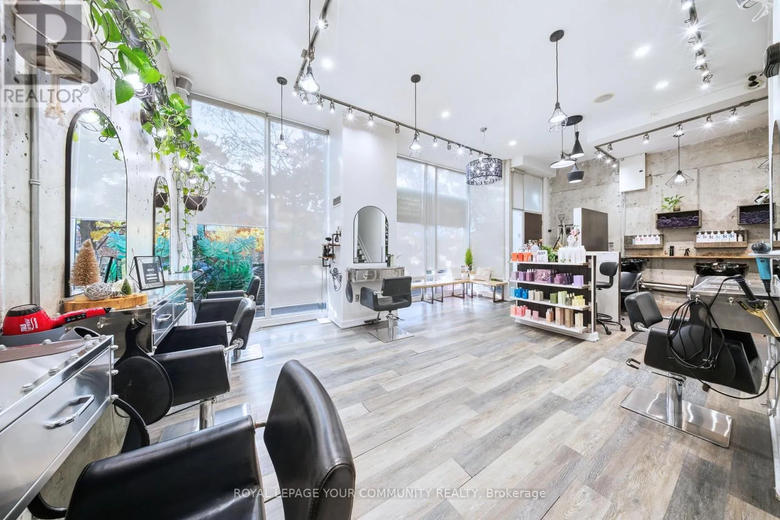 Commercial Sale For Sale