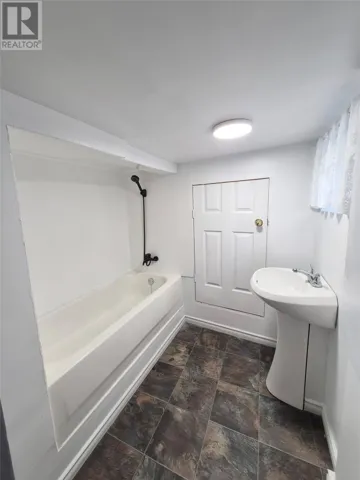 10 Bayview Heights, Glovertown, Newfoundland & Labrador A0G2L0