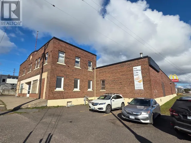 184 CAMELOT ST, THUNDER BAY, Ontario P7A4A9